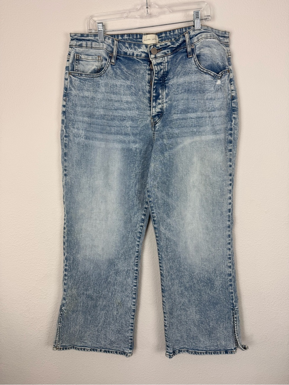 Gilded Intent 90s Wide Leg Medium Wash Button Fly Denim Jeans